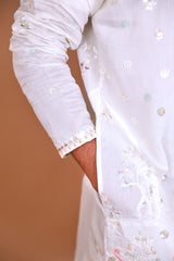 Men Ivory Doli Motif Embroidered Kurta